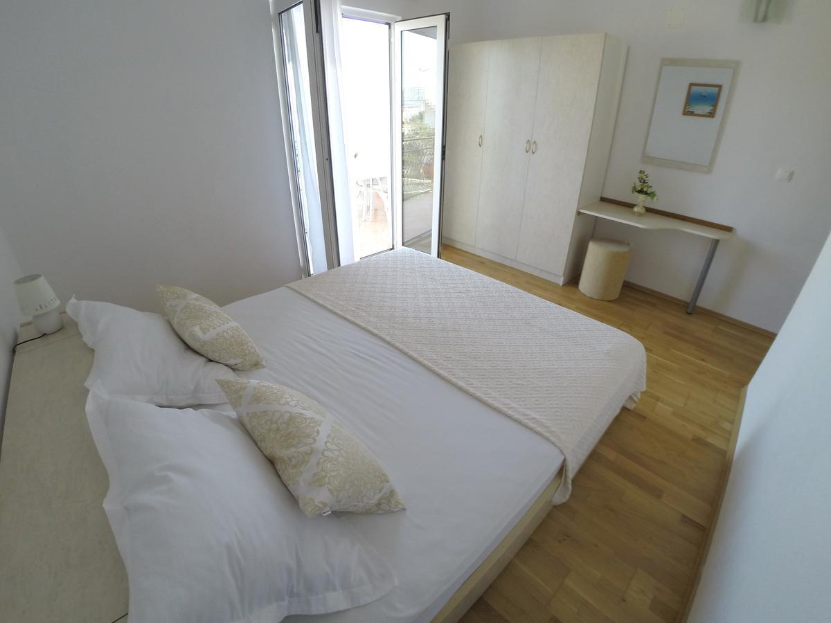 Apartments Ljiljana Trogir Exteriör bild