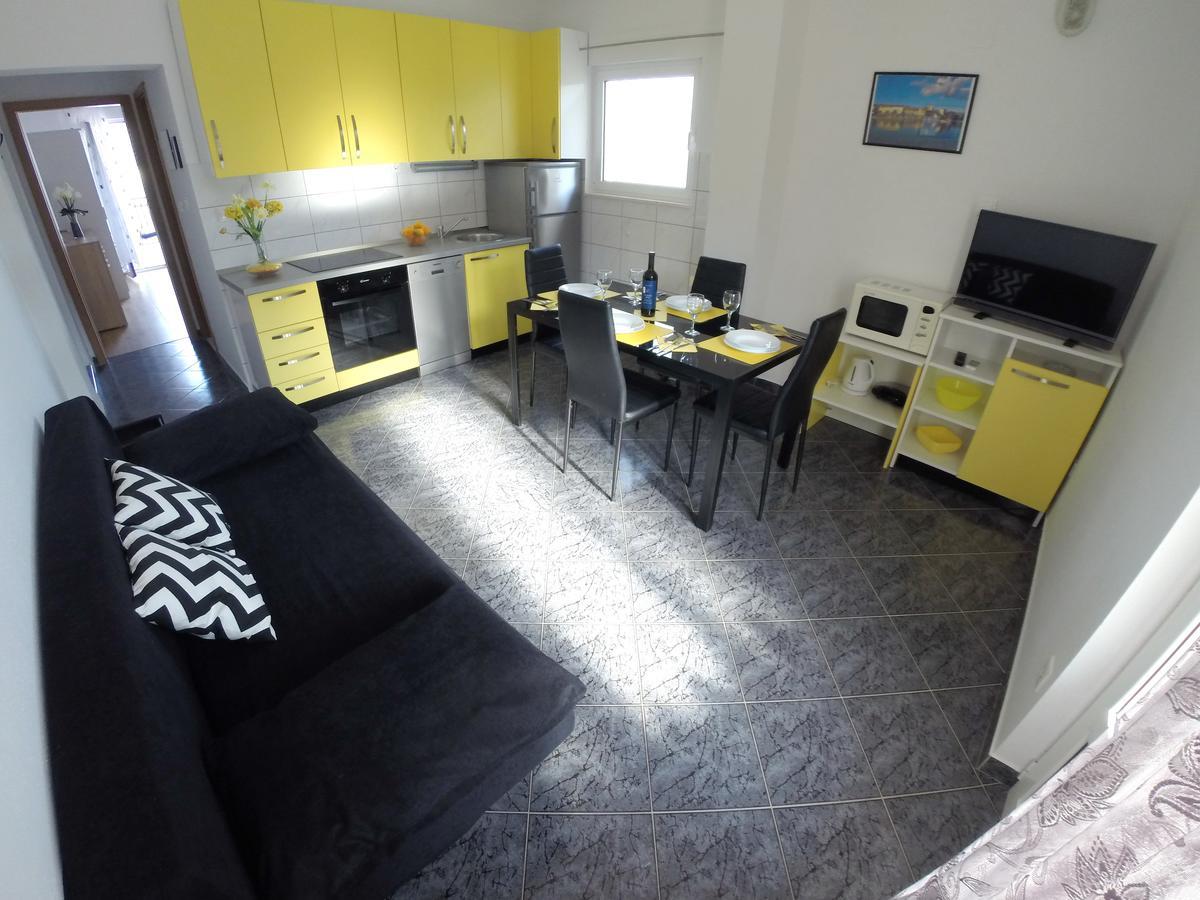 Apartments Ljiljana Trogir Exteriör bild